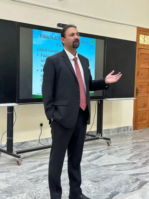 Muhammad Usman Kemal, HPC co-founder and COO, delivering a presentation